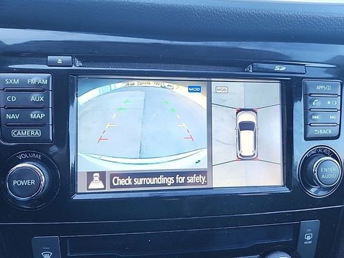 Used 2016 Nissan Rogue SL image 23