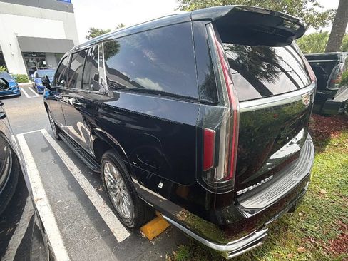 Used 2021 Cadillac Escalade ESV Luxury RWD image 3