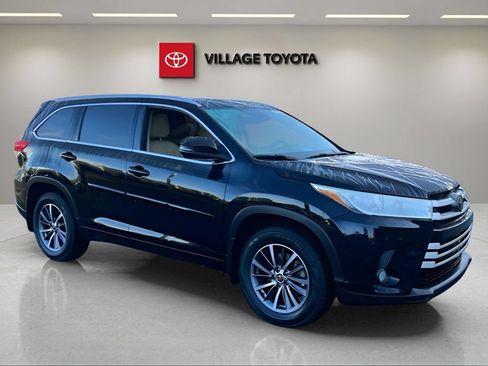 Certified 2017 Toyota Highlander XLE FWD image 7