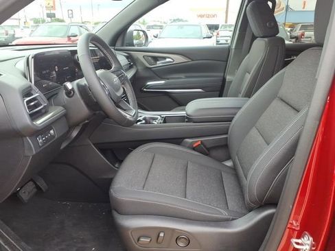New 2026 Chevrolet Traverse LT w/ Midnight/Sport Edition AWD/4WD image 12