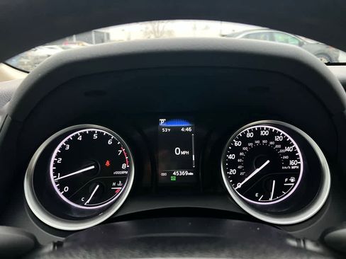 Used 2023 Toyota Camry LE image 32