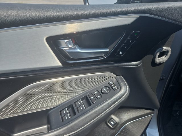 Used 2024 Acura MDX w/ Technology Package FWD image 13