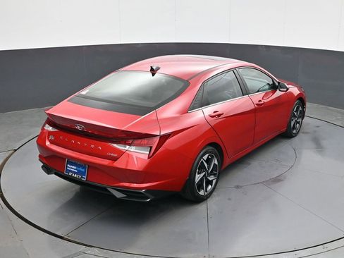 Certified 2023 Hyundai Elantra Limited image 17
