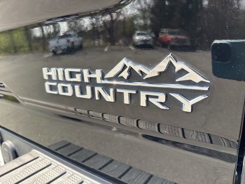 Used 2023 Chevrolet Silverado 2500 High Country w/ LPO, Hitch Package AWD/4WD image 10