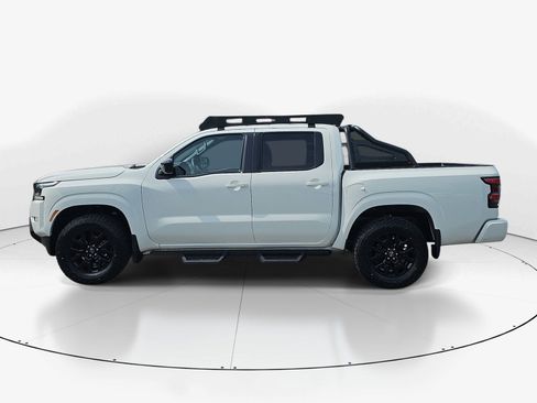 Used 2023 Nissan Frontier SV w/ Midnight Edition Package AWD/4WD image 7