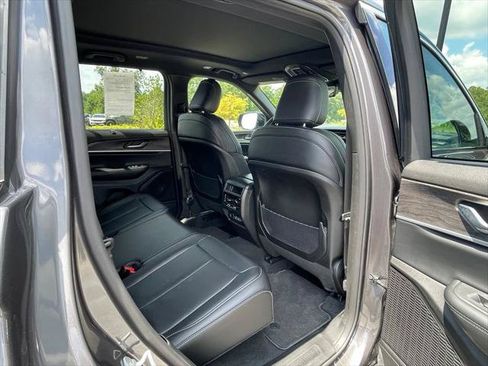 Certified 2025 Jeep Grand Cherokee Limited w/ Luxury Tech Group II AWD/4WD image 49
