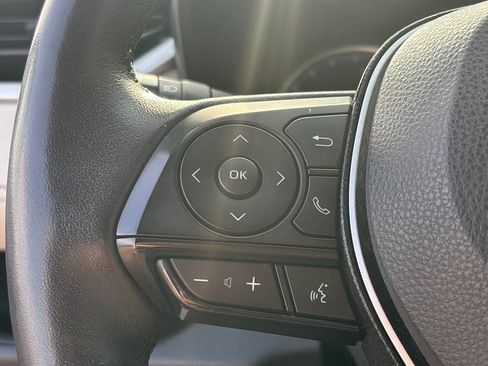 Used 2020 Toyota RAV4 XLE w/ XLE Grade Weather Package AWD/4WD image 19