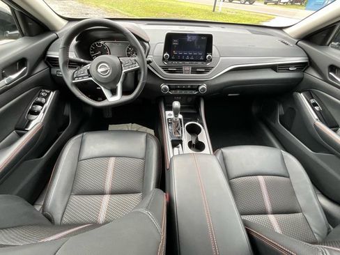Used 2025 Nissan Altima 2.5 SR image 15