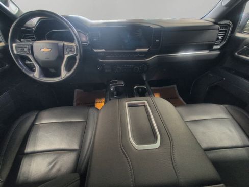 Used 2022 Chevrolet Silverado 1500 LTZ w/ LTZ Premium Package AWD/4WD image 10