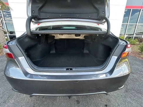 Used 2020 Toyota Camry XSE w/ Navigation Package image 19