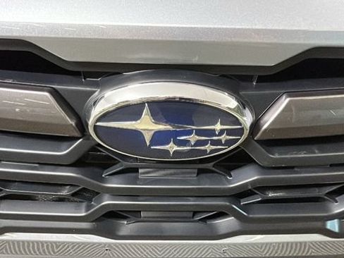 Used 2024 Subaru Crosstrek 2.5i Limited AWD/4WD image 9