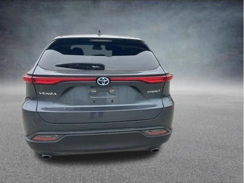 Used 2022 Toyota Venza LE AWD/4WD image 17