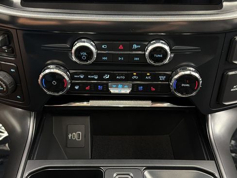 Used 2026 Ford F150 Lariat AWD/4WD image 23