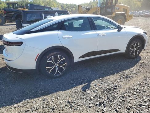 Used 2023 Toyota Crown XLE image 4