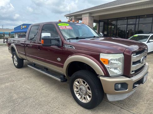Used 2011 Ford F350 King Ranch w/ King Ranch w/Chrome Pkg AWD/4WD image 2
