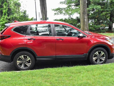 Used 2020 Honda CR-V LX image 9