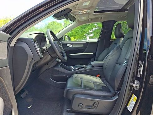 Used 2023 Volvo XC40 B5 Plus w/ Protection Package Premier AWD/4WD image 13