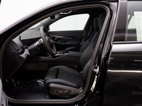 New 2026 BMW 550e xDrive w/ Premium Package image 6