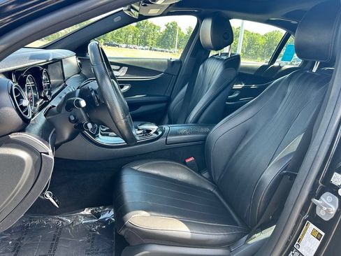 Used 2017 Mercedes-Benz E 300 4MATIC image 7