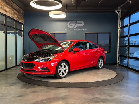 Used 2017 Chevrolet Cruze Premier FWD image 24