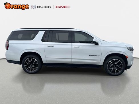 Used 2023 Chevrolet Suburban RST w/ Luxury Package RWD image 2