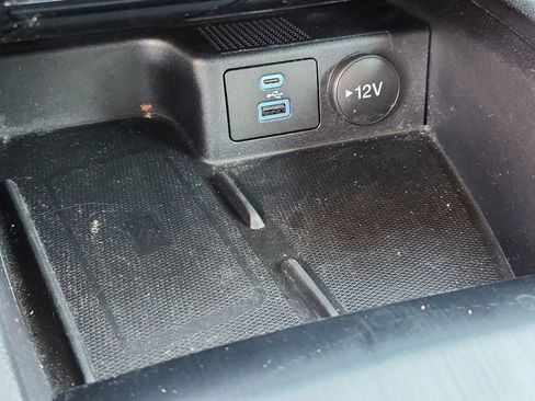 Used 2022 Ford Escape Titanium w/ Titanium Premium Package image 23