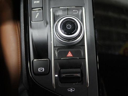 Used 2019 Maserati Levante Q4 image 26