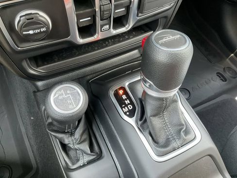 New 2025 Jeep Gladiator Sport AWD/4WD image 36
