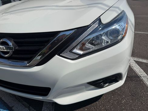 Used 2016 Nissan Altima 2.5 S w/ Power Driver Seat Package FWD image 5