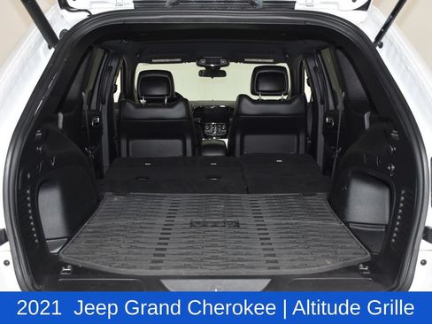 Used 2021 Jeep Grand Cherokee Laredo X AWD/4WD image 30
