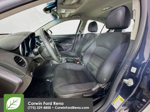 Used 2014 Chevrolet Cruze LT image 18