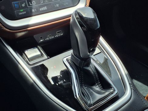 Certified 2024 Subaru Outback Touring XT AWD/4WD image 13