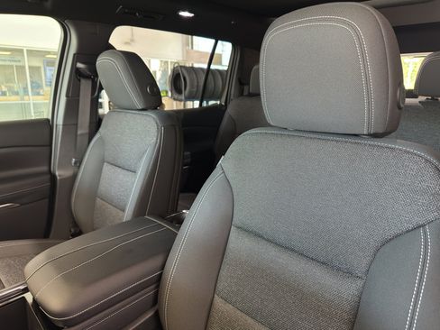 New 2026 Chevrolet Traverse LT w/ Sun and Wheel Package image 4