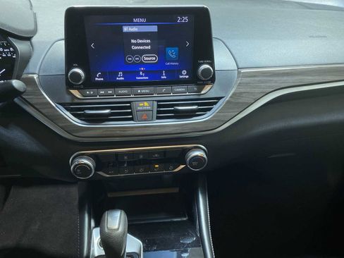Used 2023 Nissan Altima 2.5 SV image 16