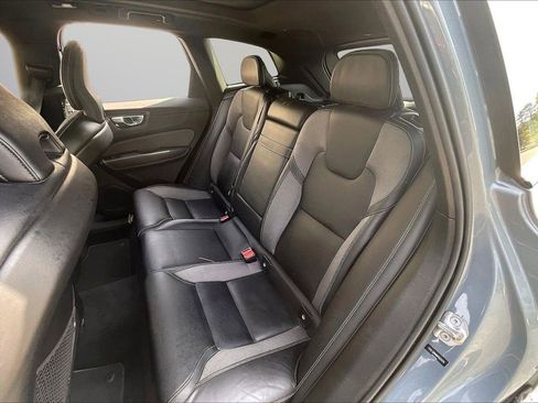 Used 2022 Volvo XC60 B5 R-Design w/ Advanced Package AWD/4WD image 23
