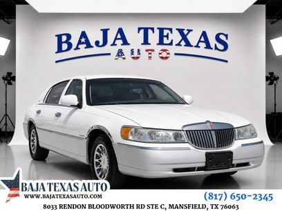 Used 2002 Lincoln Town Car Signature