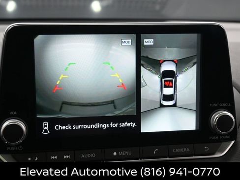 Certified 2025 Nissan Sentra SR w/ SR Premium Package FWD image 20