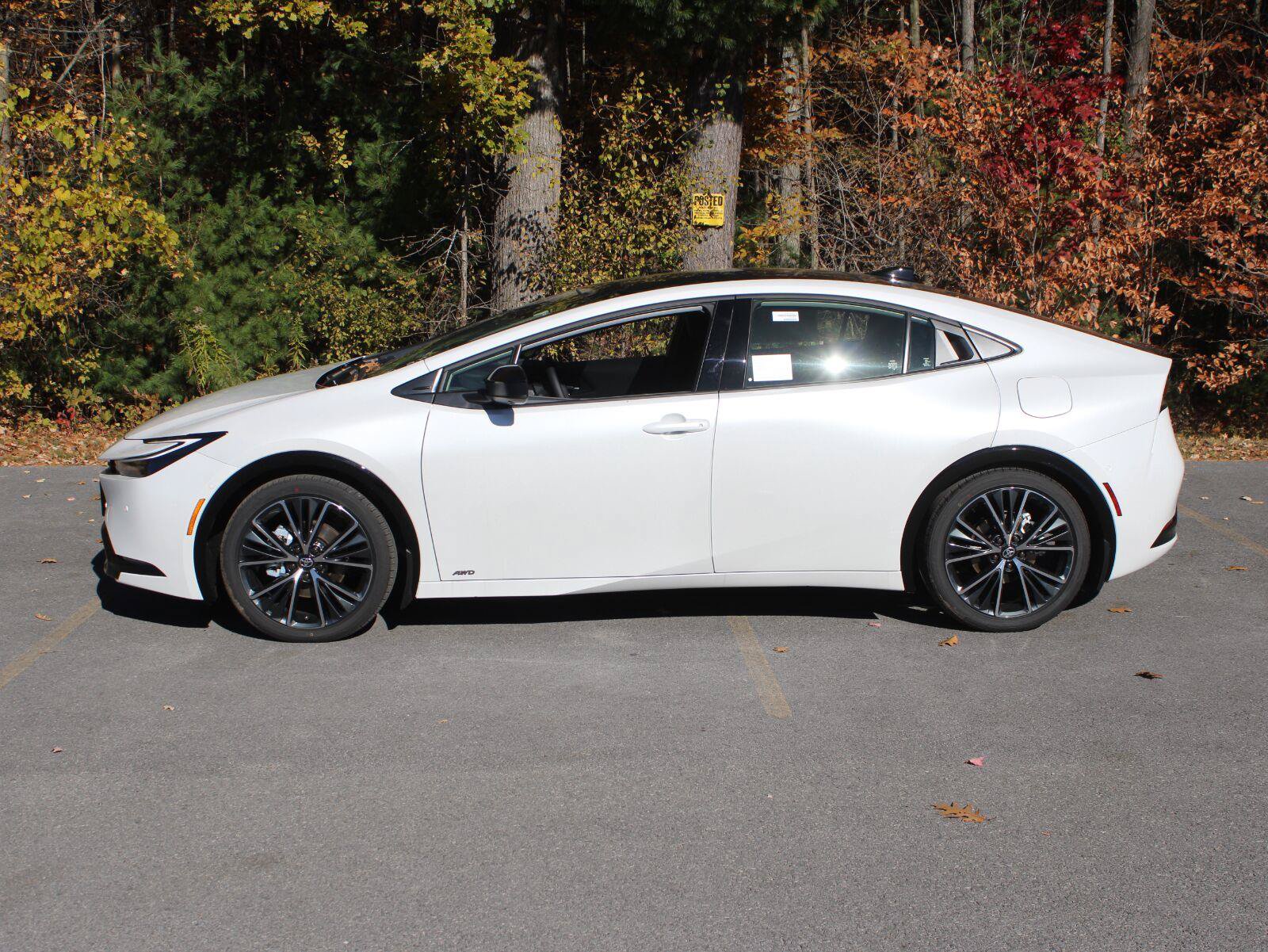 New 2027 Toyota Prius Limited w/ Limited Premium Package AWD/4WD image 5