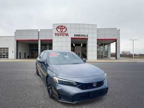 Used 2025 Honda Civic Sport image 1
