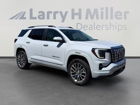 Used 2026 GMC Terrain Denali AWD/4WD image 7