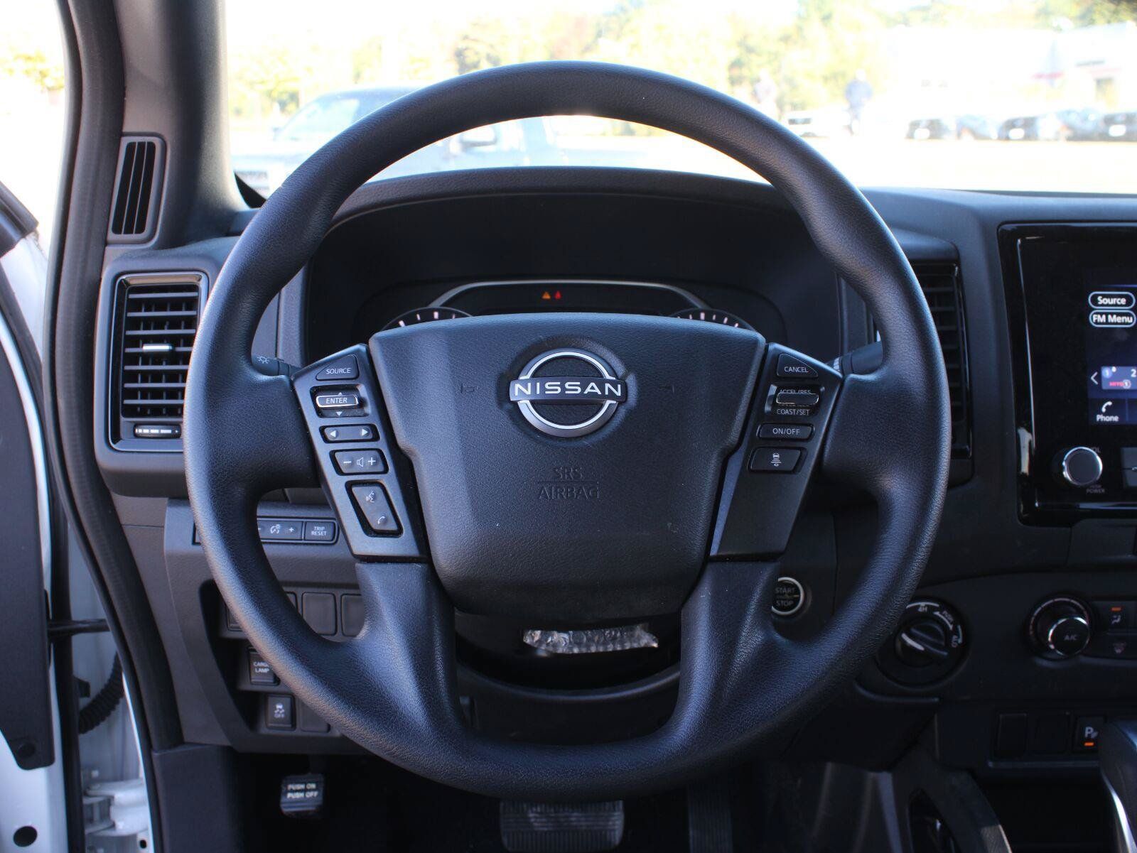Used 2023 Nissan Frontier SV w/ Midnight Edition Package AWD/4WD image 10