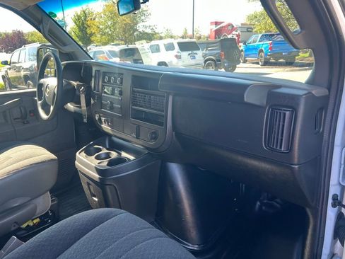 Used 2024 Chevrolet Express 2500 w/ Driver Convenience Package RWD image 27