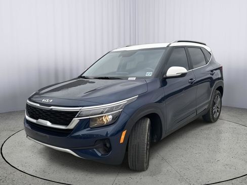 Used 2023 Kia Seltos S w/ Navigation Package image 2