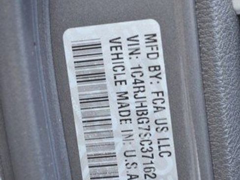 New 2025 Jeep Grand Cherokee Limited w/ Black Appearance Package image 10