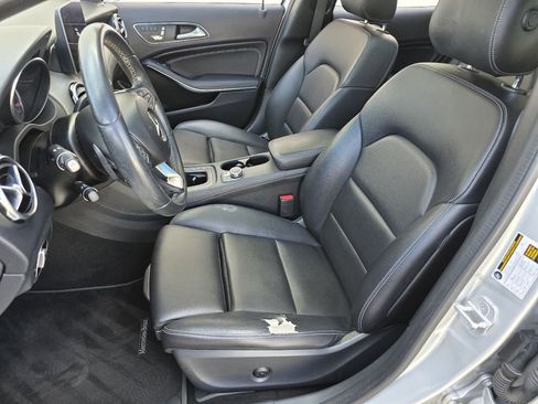 Used 2018 Mercedes-Benz GLA 250 4MATIC image 11