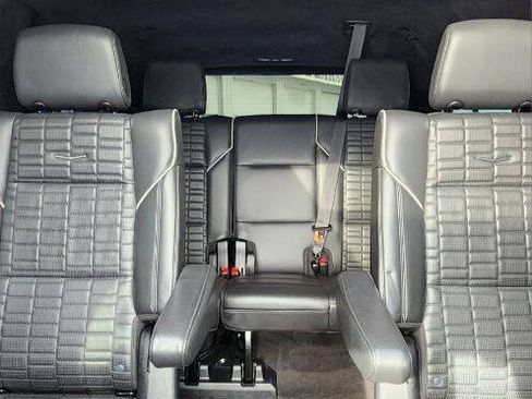 Used 2023 Cadillac Escalade ESV Sport Platinum w/ LPO, ONYX Package AWD/4WD image 28