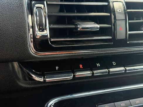 Used 2020 Lincoln Navigator L Reserve RWD image 21