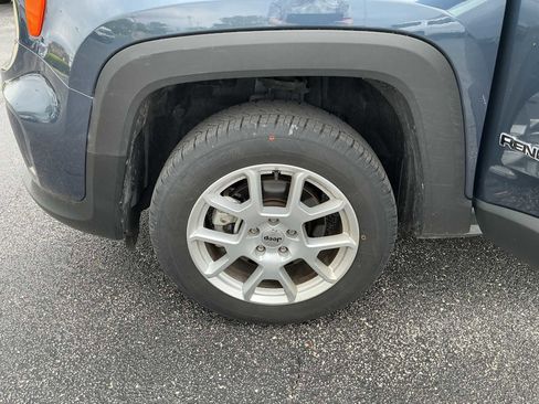 Used 2022 Jeep Renegade Latitude w/ Convenience Group AWD/4WD image 28
