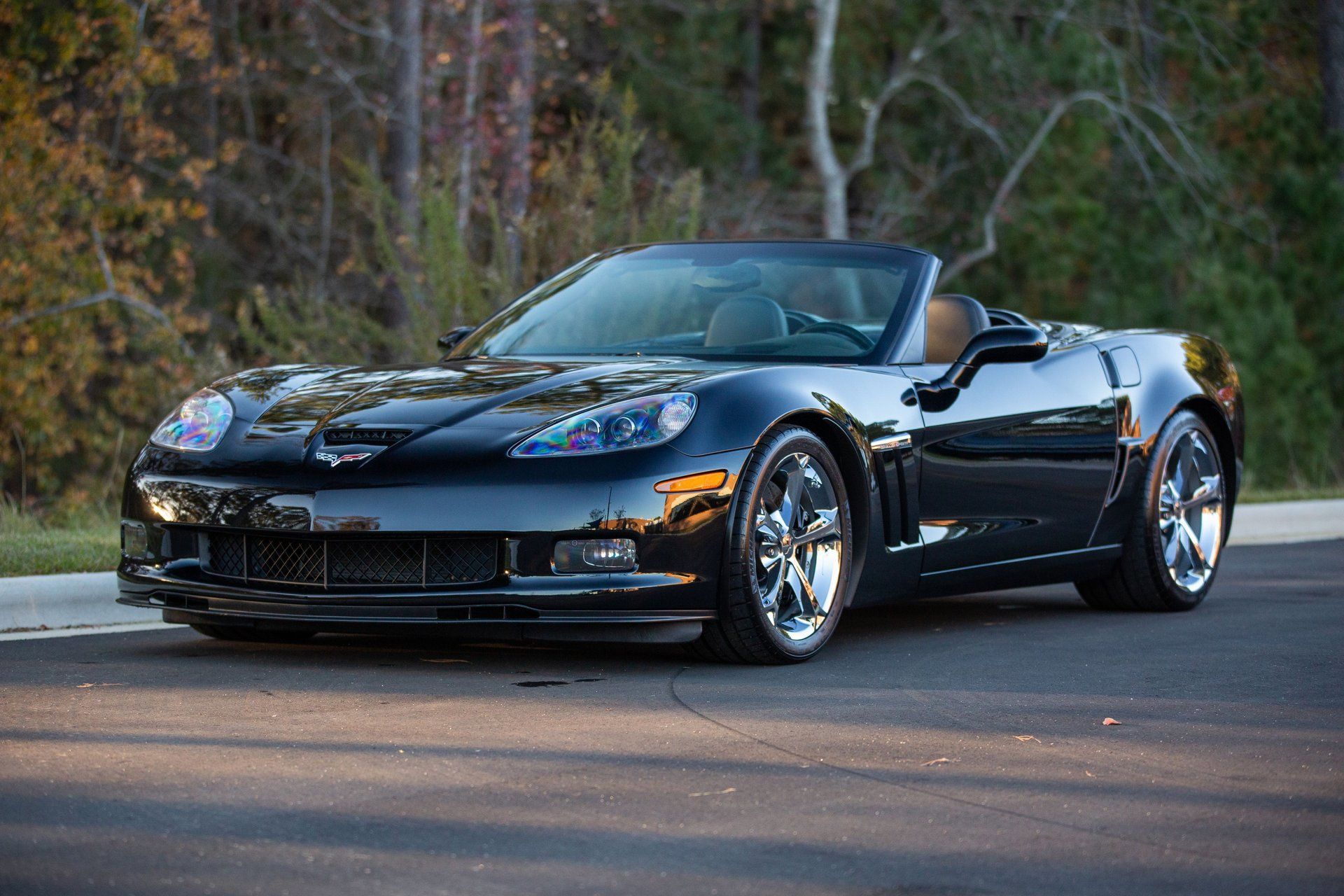Used 2011 Chevrolet Corvette Grand Sport w/ Preferred Equipment Group RWD image 2