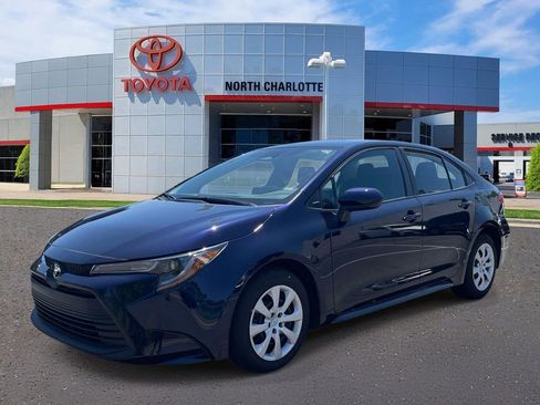 Used 2024 Toyota Corolla LE FWD image 4